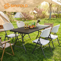 Table pliante portable en rotin HDPE facile à transporter pour le mobilier de jardin