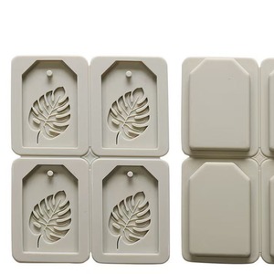 <span class=keywords><strong>Moule</strong></span> en <span class=keywords><strong>silicone</strong></span> à <span class=keywords><strong>4</strong></span> cavités en forme de feuille de Monstera pour cire aromatique, résine, étiquettes et décoration de gâteaux - Product Image 4