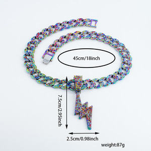 Le sens du design est léger, luxueux et cool. Collier pendentif sept couleurs, style hip-hop, street dance - Product Image 3