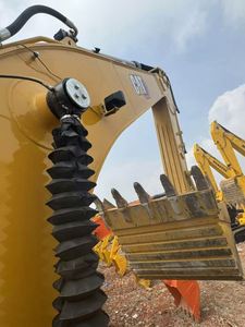 Excavatrice d'occasion Caterpillar CAT336GC de 36 tonnes, exportée du Japon, avec pièces de rechange OEM et moteur Cummins. - Product Image 3