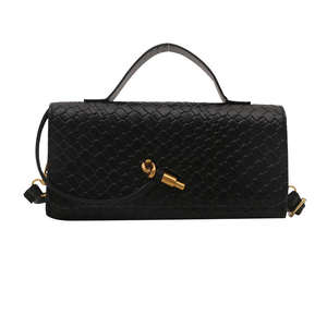 Série très vendue, sac à main horizontal à bandoulière, nouveau sac en cuir PU souple tissé pour femmes, sac à dîner, sac accordéon - Product Image 1