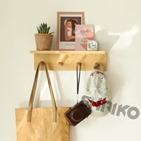 Étagère murale en chêne massif personnalisée avec crochets, porte-manteau flottant en bois pour entrée, organisateur mural pour clés et vêtements