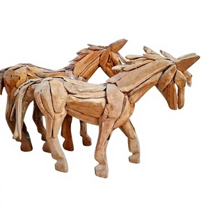 Sculpture de cheval en teck massif faite à la main, sculptée et gravée, figurine animale d'art populaire, art sur pied, objet de collection, décoration intérieure - Product Image 1