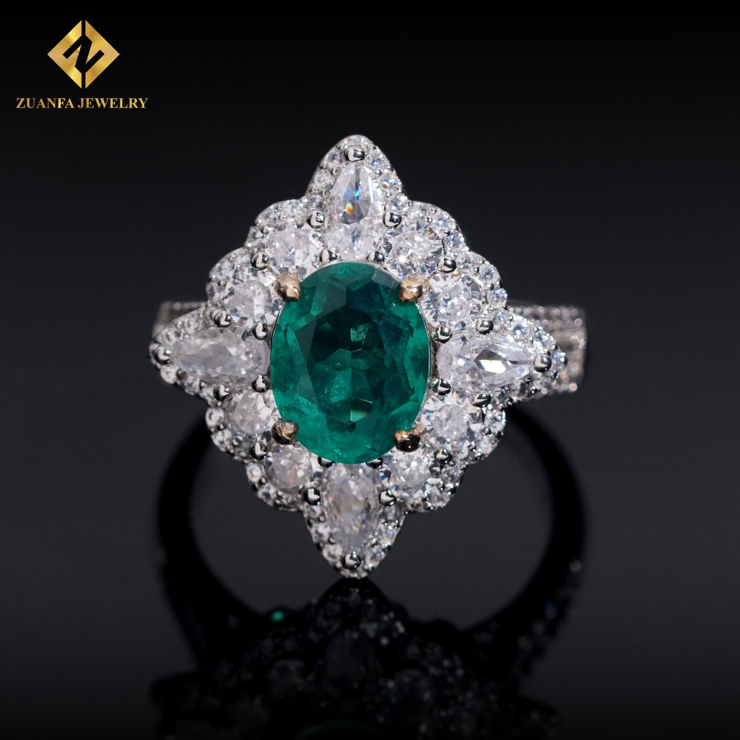 สีเขียว