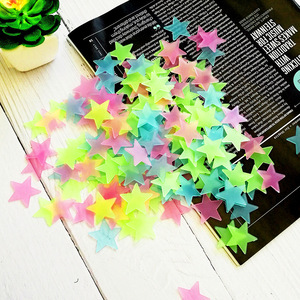 100 pezzi 3D bagliore soggiorno decorazione <span class=keywords><strong>per</strong></span> bambini colore miscelazione stelle luminose adesivo da parete - Product Image 5