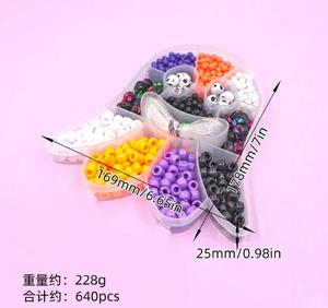 ชุดทำสร้อยข้อมือลูกปัด DIY สำหรับวันฮาโลวีน 640 ชิ้น ลูกปัดอะคริลิค/พลาสติกสำหรับทำเครื่องประดับ อุปกรณ์เสริมสร้อยข้อมือฮาโลวีน - Product Image 6