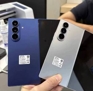 Samsung Fold7 5G รุ่นยอดนิยม RAM 12GB ความจุ 256GB/512GB/1TB หน้าจอ 8 นิ้ว 120Hz AMOLED กล้องคุณภาพสูง ปลดล็อคแล้ว เวอร์ชั่นอเมริกา สมาร์ทโฟน Z Fold 7 - Product Image 2