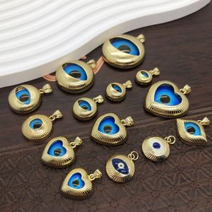 Nuovo Ciondolo a Forma di Cuore Striato con Occhio del Diavolo Placcato in Oro Rame - Product Image 2