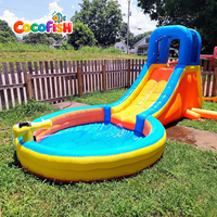 Parc aquatique gonflable Cocofish avec piscine à jets d'eau et canon à eau pour les enfants, amusement estival en plein air