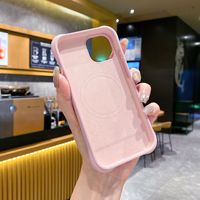 Coque de téléphone portable magnétique en silicone liquide à effet d'ondulation avec logo personnalisé pour iPhone 18 17 16 Pro Max, compatible avec la charge sans fil et anti-chute
