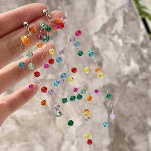Boucles d'oreilles pendantes à pampilles en cristal coloré pour femmes, bijoux tendance pour les fêtes - Product Image 2