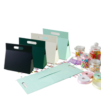 Nouvelle conception de boîte-cadeau rigide en carton écologique biodégradable, portable, de luxe, avec fermeture magnétique triangulaire