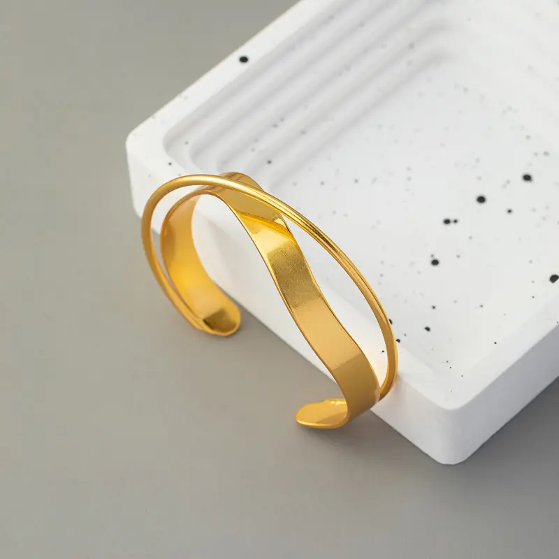 New Arrival Fashion Jewelry Hypoallergenic Open Cuff Bangles Tarnish Free Waterproof Metal Gold Bracelets