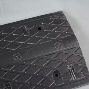 रबर औद्योगिक गति टक्कर से सड़क सुरक्षा के लिए रबर औद्योगिक गति टक्कर से पीली और काले आउटडोर वाटरप्रूफ उच्च गुणवत्ता - Product Image 5