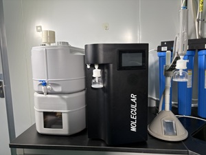 Máquina de <span class=keywords><strong>Agua</strong></span> Ultrapura de Laboratorio de 30L/H, Sistema de Purificación por Ósmosis Inversa, Bomba PLC, <span class=keywords><strong>Agua</strong></span> <span class=keywords><strong>Destilada</strong></span> Estéril de Alta Pureza, ISO9001 CE 220V - Product Image 3