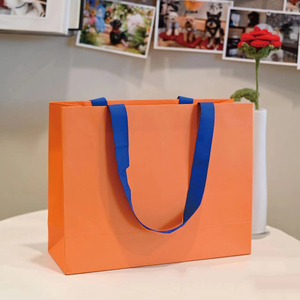 Sacs en papier pour emballages cadeaux avec design personnalisé, vente en gros, logo personnalisé, papier fantaisie de luxe, OEM - Product Image 6