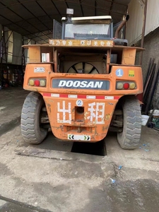 รถยกดีเซล DOOSAN FD160 มือสอง 16 ตัน สภาพดี ระบบขับเคลื่อนด้วยมือ เครื่องยนต์หลักพร้อมใช้งาน รถยกพาเลท รถยกพาเลทแบบมีล้อ รวมในราคา - Product Image 4