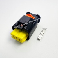 Cableado Automotriz USB de 3 Vías con Carcasa de ABS/Nylon, Clasificación IP67, Corriente de 20A, Modelo 1-1801178-4