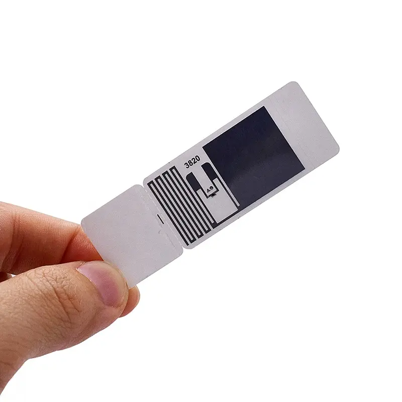 맞춤형 바코드 인쇄 RFID 의류 종이 라벨 UHF RFID 의류 재고 용 의류 걸이 태그