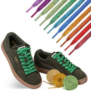 Cordones Planos Premium Brillantes con Purpurina Metálica Dorada para Zapatillas Deportivas, de Lona y de Baile - Product Image 1