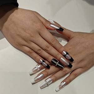 เล็บปลอมทรงโลงศพสีดำและสีขาวจากแบรนด์ Muhaha Trend Design - Product Image 3