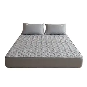 Wholesale bed cotton family-Washed cotton quilted bedspread waterproof mattress protector suitable for family hospital family