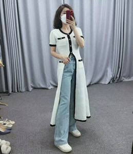 Nuovo Cardigan Lungo Estivo con Collo Tondo e Bordo Nero, Stile Elegante da Ufficio, Snellente, Stile Vacanza, Abito a Coda di Pesce in Maglia Bianca con Rete - Product Image 5