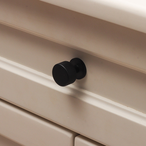 Bouton moleté en laiton massif luxe or noir cuivre <span class=keywords><strong>poignée</strong></span> pour chambre à coucher extérieur extérieur meubles armoire <span class=keywords><strong>de</strong></span> <span class=keywords><strong>cuisine</strong></span> placard porte - Product Image 2