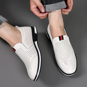 รองเท้าหนังผู้ชายแบบสวม ระบายอากาศได้ดี สีขาว สไตล์ลำลอง สำหรับฤดูร้อน ผลิตที่เวินโจว เจ้อเจียง - Product Image 3