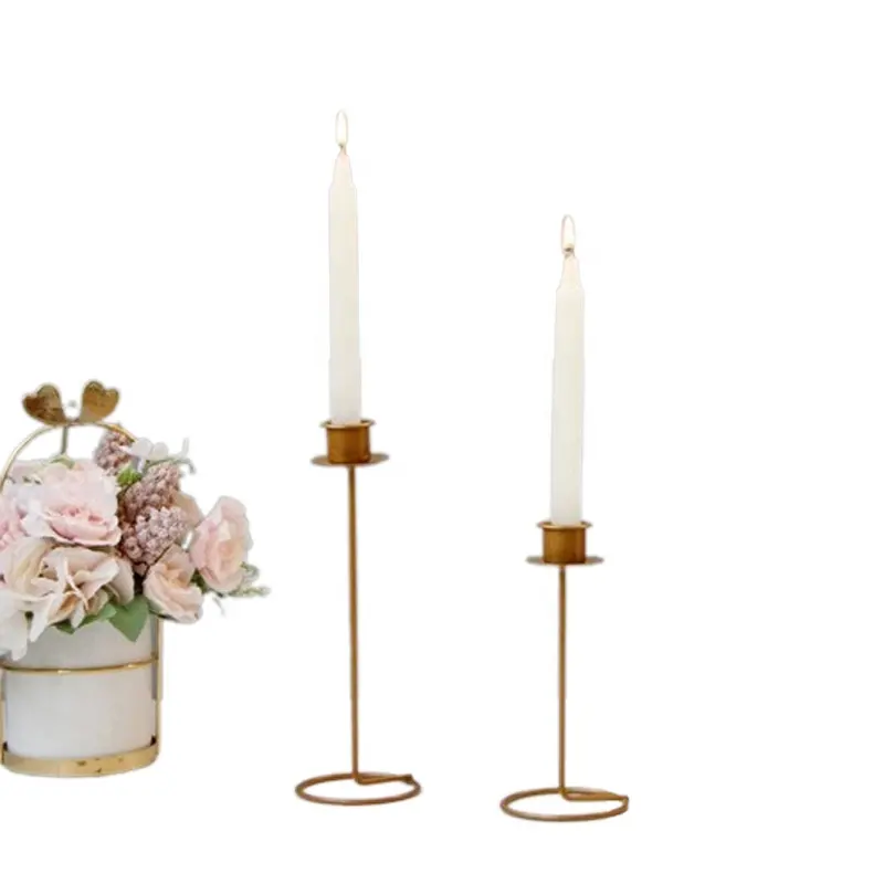 Candelabro de Metal Vintage clásico dorado de estilo europeo, artículos de decoración del hogar para bodas, candelabro romántico para cena con velas