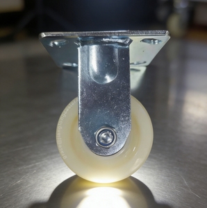 Roue pivotante/fixe en polypropylène PP de 4 pouces, résistante aux produits chimiques, non marquante, roulement à billes, frein à blocage total - Product Image 3