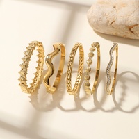 Bracelet jonc ondulé irrégulier en acier inoxydable pour femme, avec chaîne et zircon, bijoux coquillage tortue, idéal pour l'été et la plage