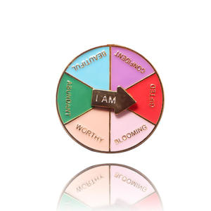 42 stil renkli interaktif pikap broş karikatür dönebilir rulet gökkuşağı rozeti pikap kolye Metal yaka iğnesi - Product Image 5