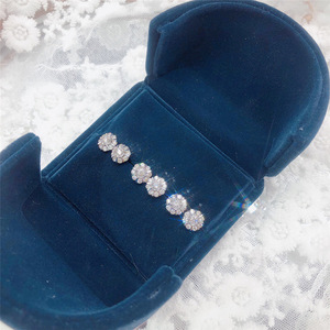 Orecchini a Perno con Fiori Ispirati alla Francia per Donne, Gioielli alla Moda Freschi e Scintillanti, Vendita all'Ingrosso - Product Image 3