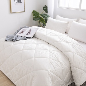 Piumino invernale di lusso in cotone a prova di <span class=keywords><strong>piuma</strong></span> <span class=keywords><strong>d</strong></span>'<span class=keywords><strong>oca</strong></span> leggero lavato sottovuoto imbottito in <span class=keywords><strong>piuma</strong></span> <span class=keywords><strong>d</strong></span>'<span class=keywords><strong>oca</strong></span> - Product Image 1