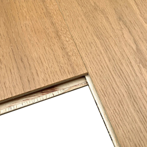 Parquet en bois d'ingénierie à lattes larges certifié FSC Grade AB, anti-rayures, à clipser, peint à la main, multicouche 20mm pour villa - Product Image 1