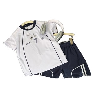 Nouvel ensemble <span class=keywords><strong>de</strong></span> maillots <span class=keywords><strong>de</strong></span> <span class=keywords><strong>basket</strong></span> respirants à séchage rapide pour enfants, style coréen, pour les plus âgés, vente en gros <span class=keywords><strong>de</strong></span> vêtements - Product Image 5