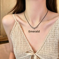 Chaîne de cou en corde style choker, en cuir noir et fil, avec étoile à huit branches en zircon, au design élégant et sportif, haut de gamme, résistante à la décoloration, pour usage quotidien et style de niche.