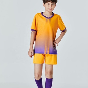 Ensembles de maillots de football pour jeunes en gros, uniformes de football par sublimation, ensembles de maillots de football pas chers, ensembles de maillots de football personnalisés - Product Image 4