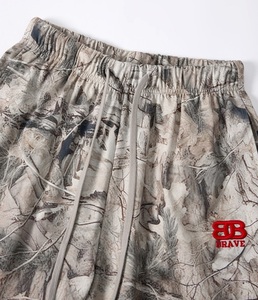 กางเกงขาสั้นลำลองผู้ชาย แห้งเร็ว ระบายอากาศดี ปักโลโก้ ทรงหลวม รูดเชือกผูกเอว ลายพรางใบไม้สไตล์อเมริกัน - Product Image 5