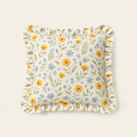 Housse de coussin carrée décorative à volants en coton 100% imprimé fleurs sauvages jaunes et bleues pour canapé de salon – Vente en gros