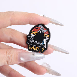 Gatto nero carino pennello smalto Pin strega gatto con coltello di Halloween divertente animale spilla risvolto distintivo gioielli regalo amici all'ingrosso - Product Image 4