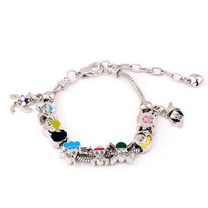 Anime <span class=keywords><strong>DIY</strong></span> Charms Bracelets Luffy Skull Group avec <span class=keywords><strong>chapeau</strong></span> de paille Cartoon Metal Bracelet Fashion Bangles - Product Image 2
