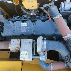 รถขุดมือสอง Komatsu PC210 เครื่องจักรไฮดรอลิกคุณภาพสูง รถขุดตีนตะขาบมือสอง Komatsu PC210 - Product Image 4