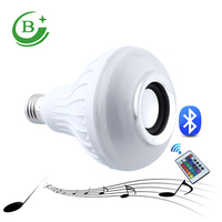 Ampoule LED à changement de couleur à télécommande E27 musique jouant RGB ampoule LED intelligente