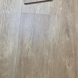 Suelo laminado de alta resistencia al agua con bloqueo de clic de 12mm de tecnología alemana - Product Image 3