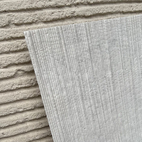 Panneau mural en pierre flexible moderne à texture naturelle, grande dalle de pierre à motifs aléatoires, revêtement décoratif pour hôtels, villas et salles à manger