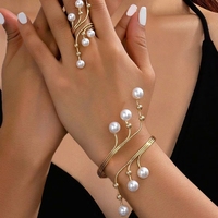 Conjunto de Anillo y Pulsera de Aleación con Perlas Geométricas y Cadena Trenzada para Mujer, Certificado CE, Ideal para Regalo de Boda o Fiesta