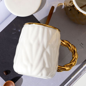 Household Luxury Electroplated Elk Lid Water <b>Cup</b> Coffee <b>Cup</b> <b>Set</b> Ceramic <b>Cup</b> Mugs Customizable Custom Ceramic Mug With Scoop - Product Image 5
