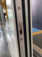 Portes anti-ouragan modernes Minglei, grandes fenêtres coulissantes et portes patio en alliage d'aluminium pour villa avec surface finie